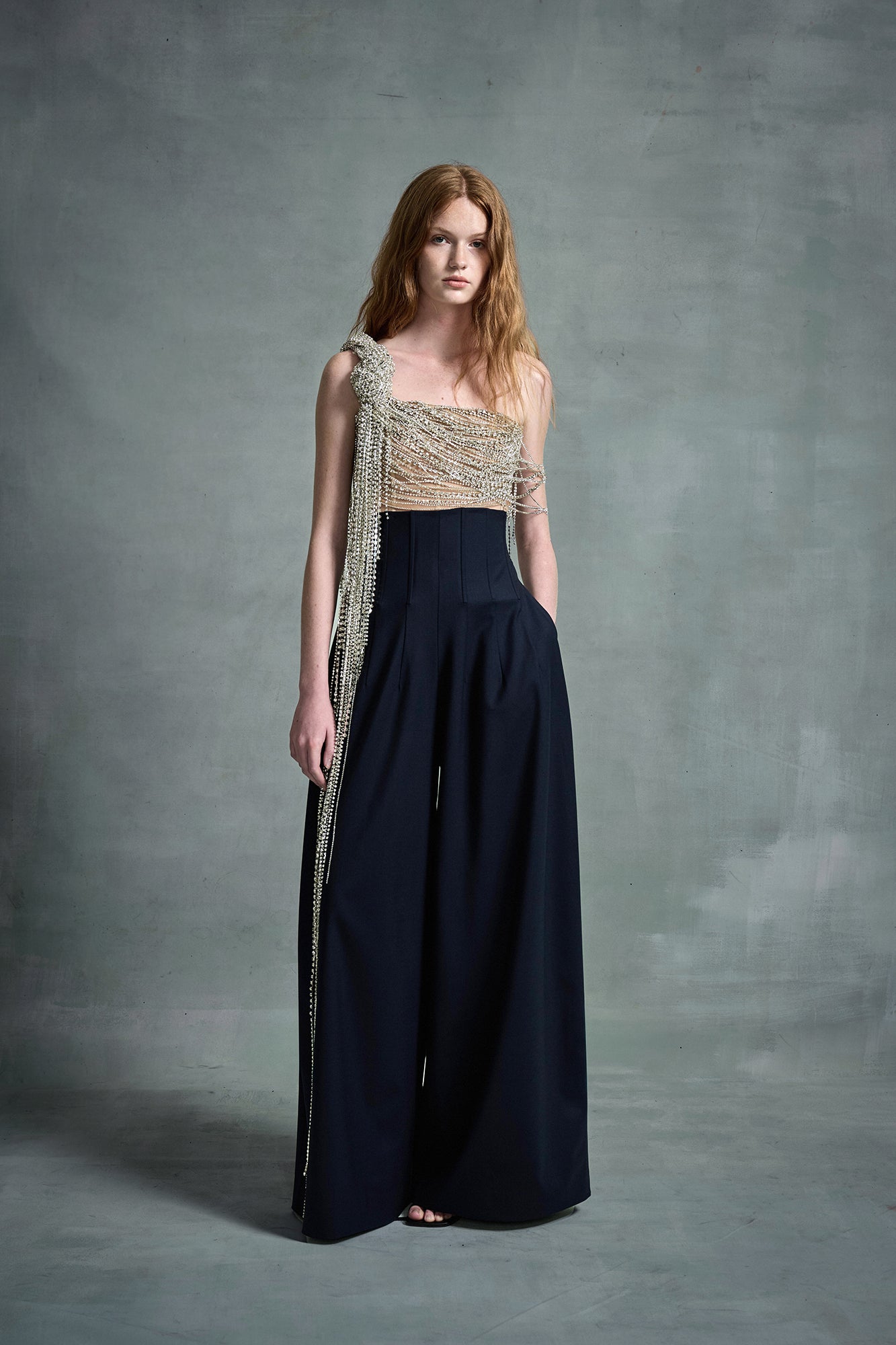 Chain Off Shoulder Embroidery Top