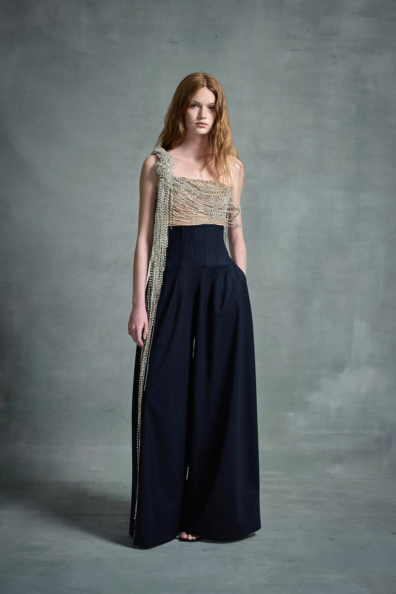 Chain Off Shoulder Embroidery Top