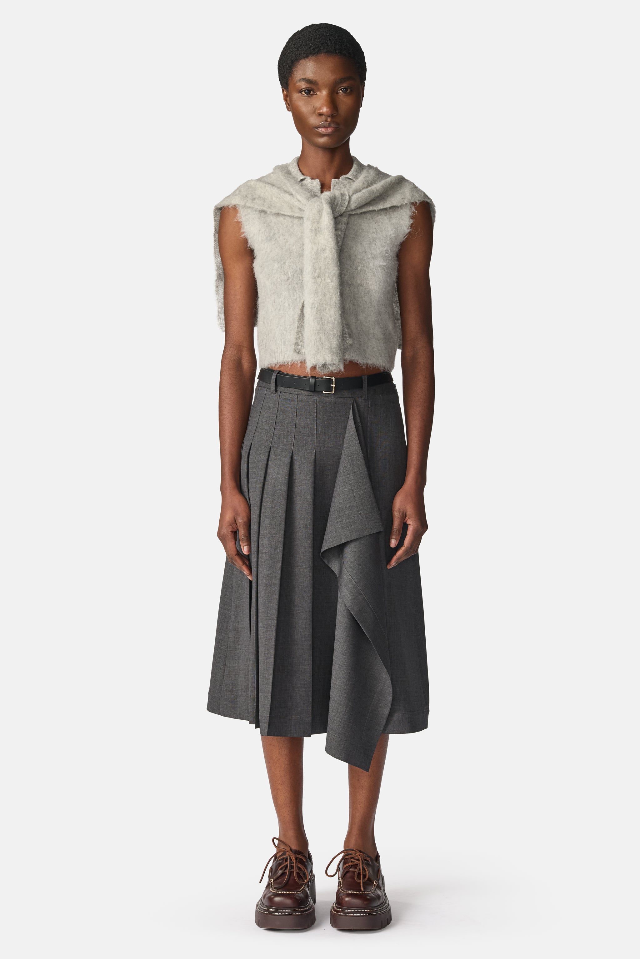 Cropped Sleeveless Polo Knit With Scarf