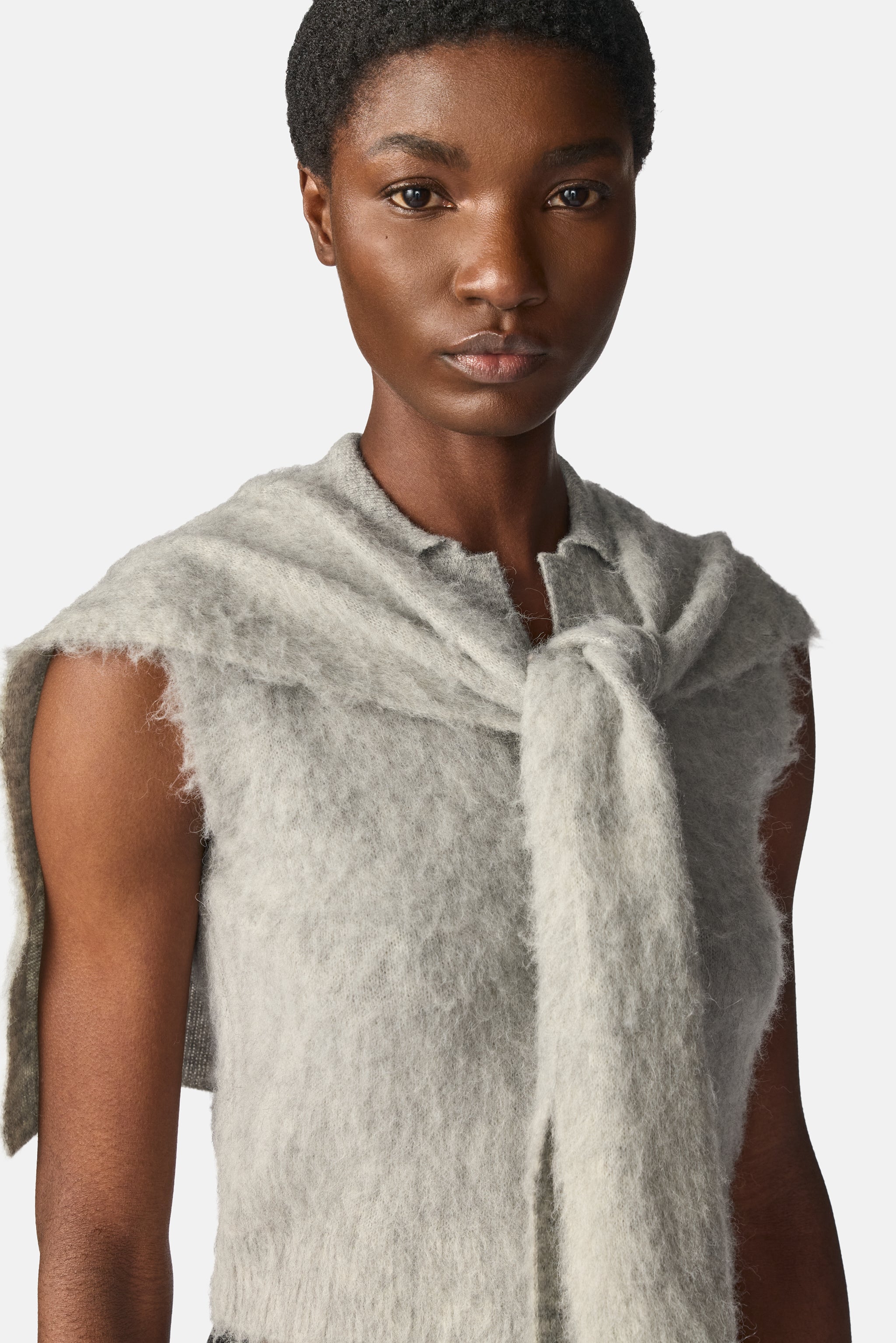 Cropped Sleeveless Polo Knit With Scarf