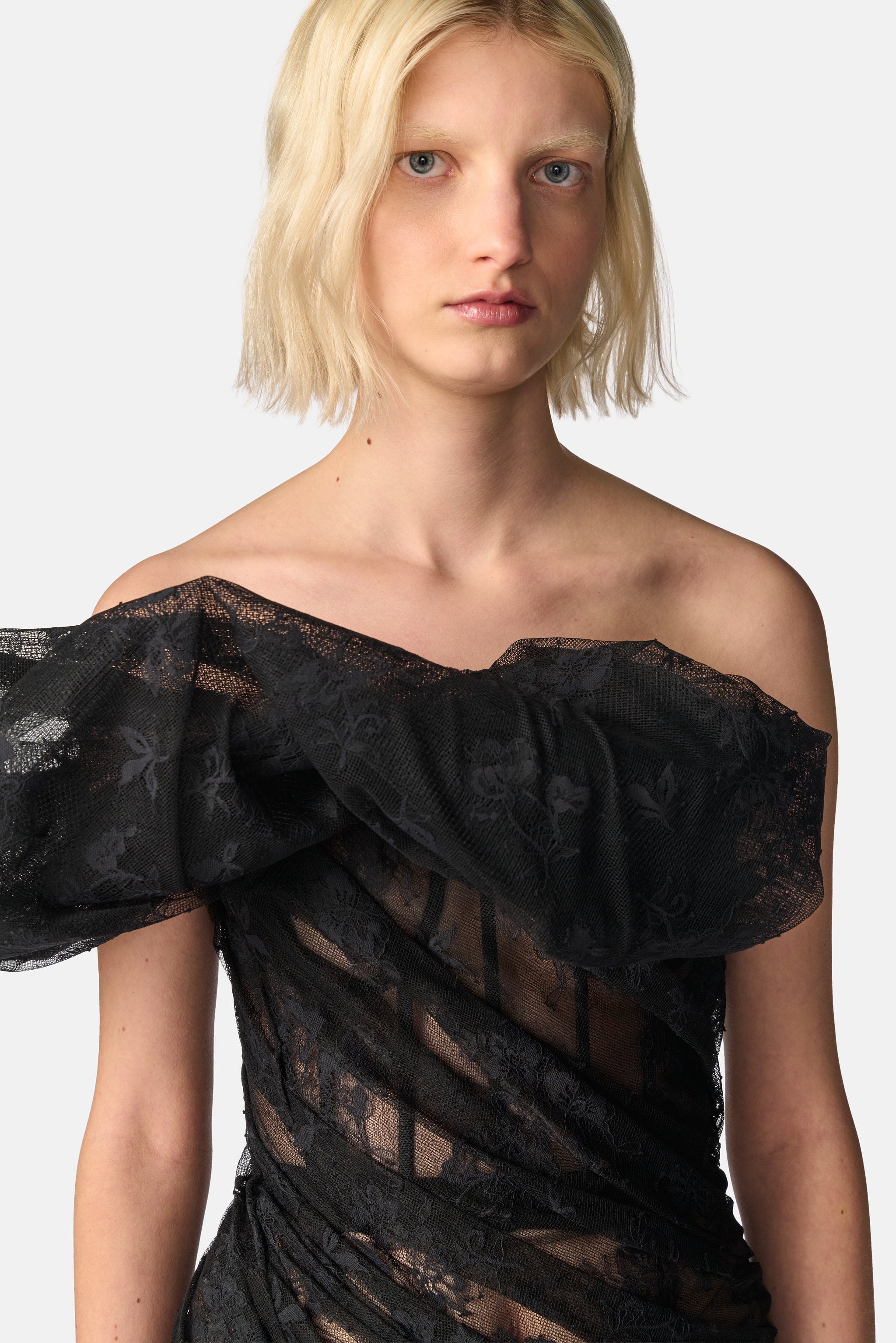 Puff Shoulder Lace Gown