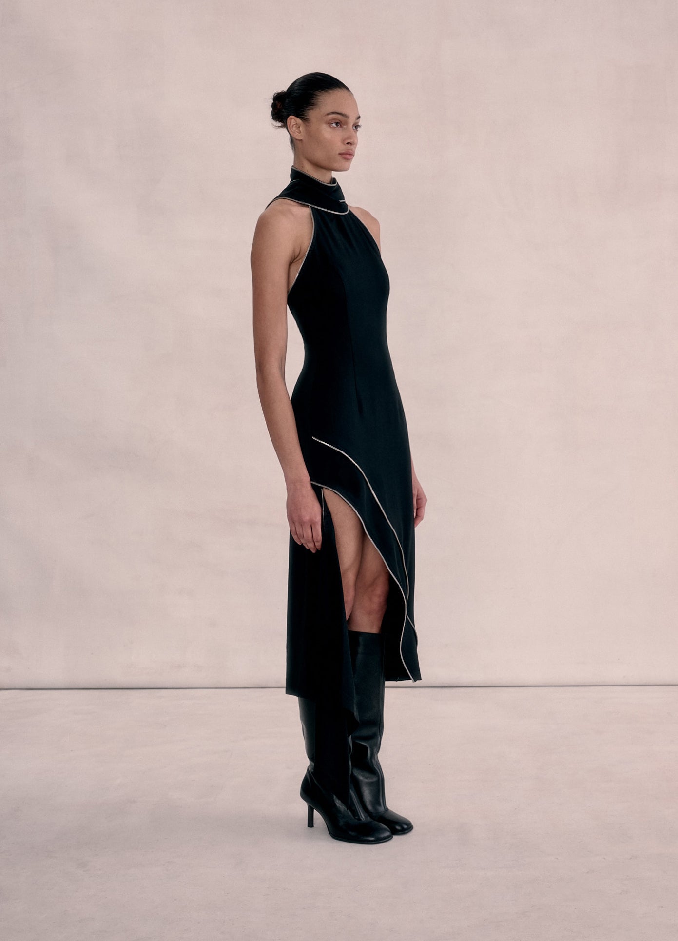 MONSE Resort 2025 Zipper Dress in Black on model side view