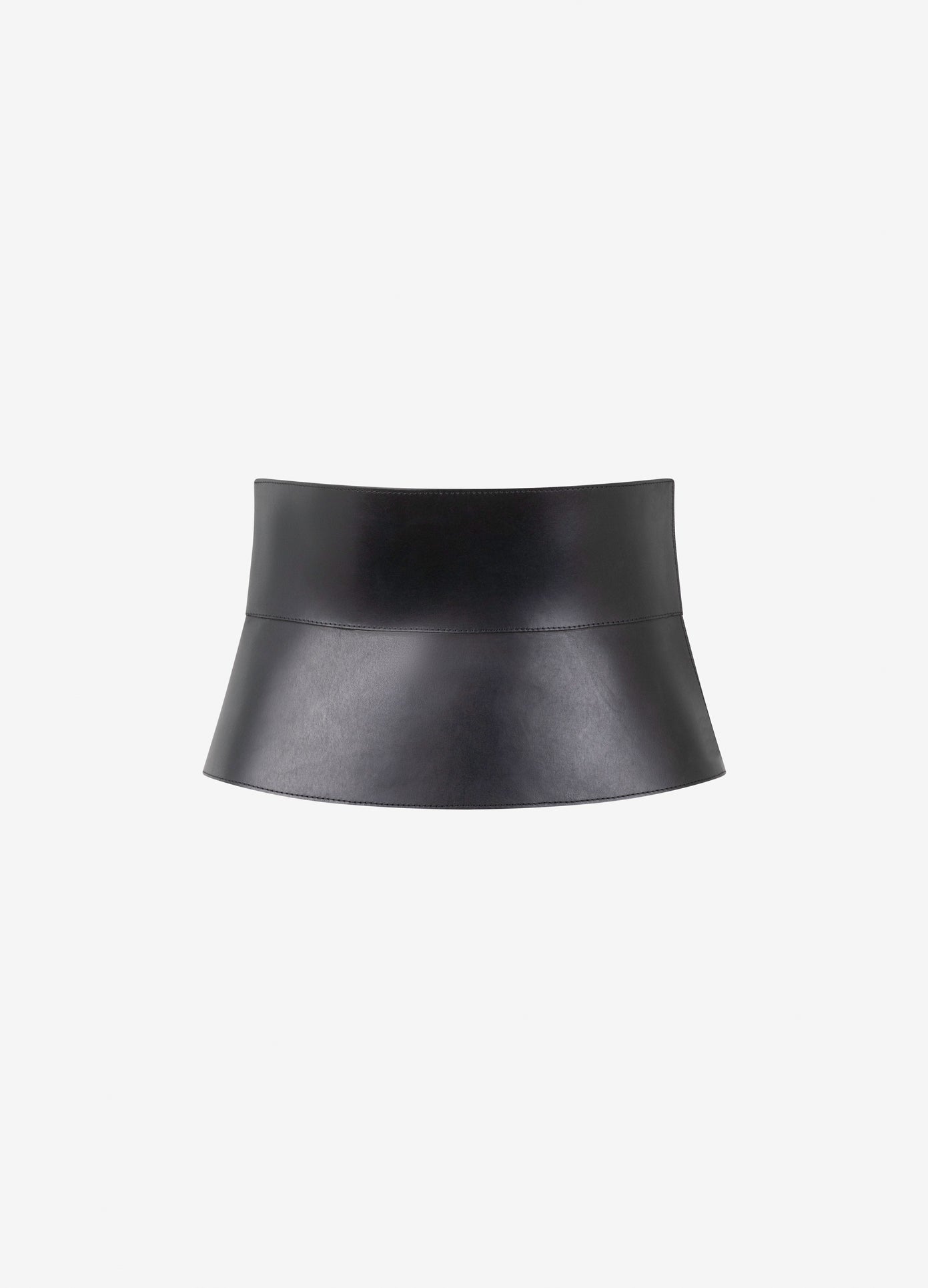 MONSE Wide Belt in black leather flat front
